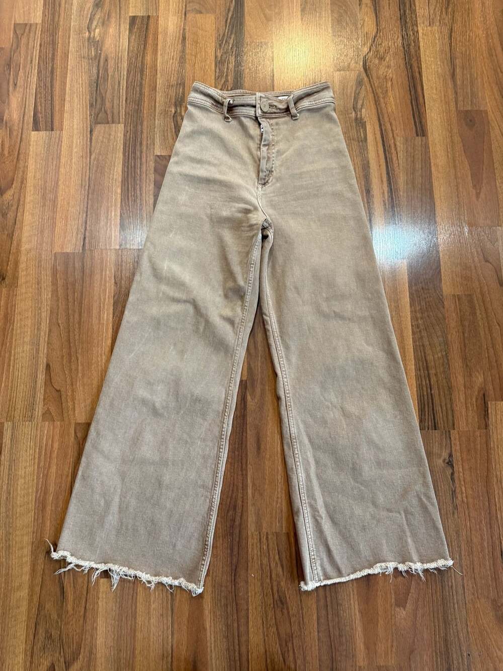 Zara Wide Leg Jeans Size USA 4 Tan Frayed Hem
